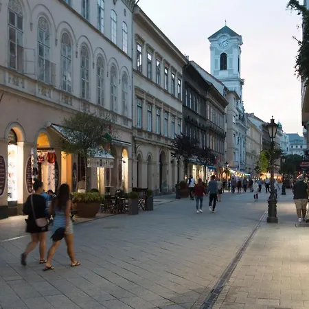 Little Americas Main Street Apartament Budapeszt